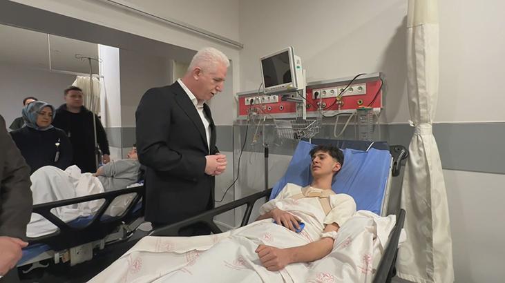 Fatih'te Çöken Binaların Ardından Vali Gül'den Yaralılara Ziyaret