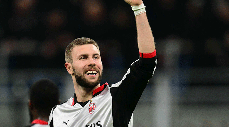 Galatasaray Savunmayı Güçlendiriyor: Pavlovic Yeniden Gündemde