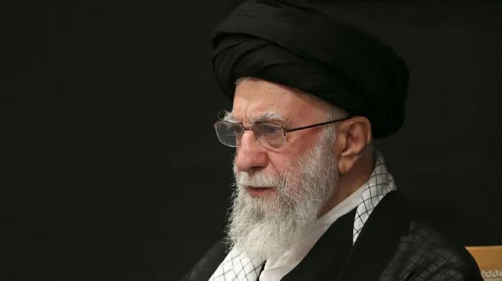 Hamaney'in Son Anlarına Ait Görüntüler Ortaya Çıktı: Kuran Okurken Dikkat Çeken Detaylar