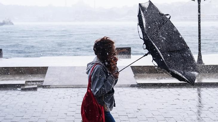 Meteoroloji ve İçişleri'nden Kuvvetli Yağış ve Fırtına Uyarısı: Sel, Su Baskını ve Ulaşım Aksaklıkları Bekleniyor