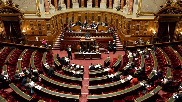 Fransa'da Gençlerin Sosyal Medya Kullanımına Sınırlama
