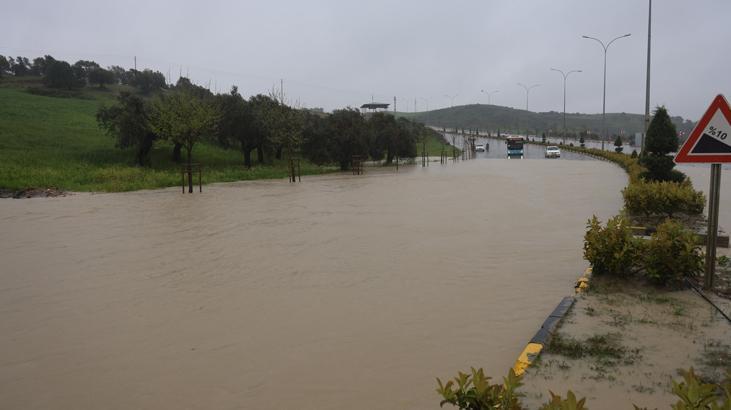 Hatay'da Şiddetli Yağış Eğitime Engel Oldu: Antakya'da Okullar Tatil