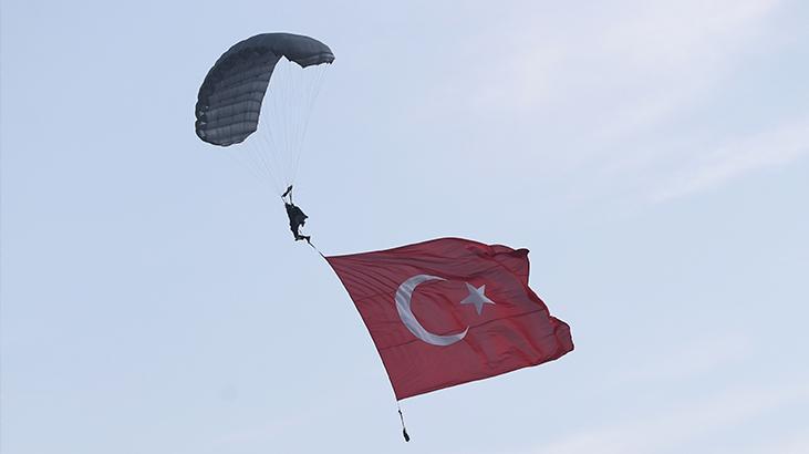 Jandarma Paraşütcu Jandarma Balonuyla Kapadokya'da Eğitim Yaptı