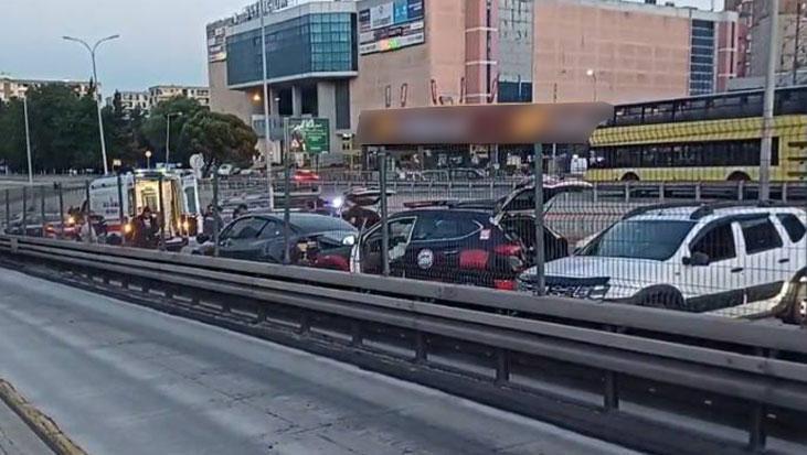 Beylikdüzü'nde Saat 20.00’de Zincirleme Kaza: Tek Yaralı